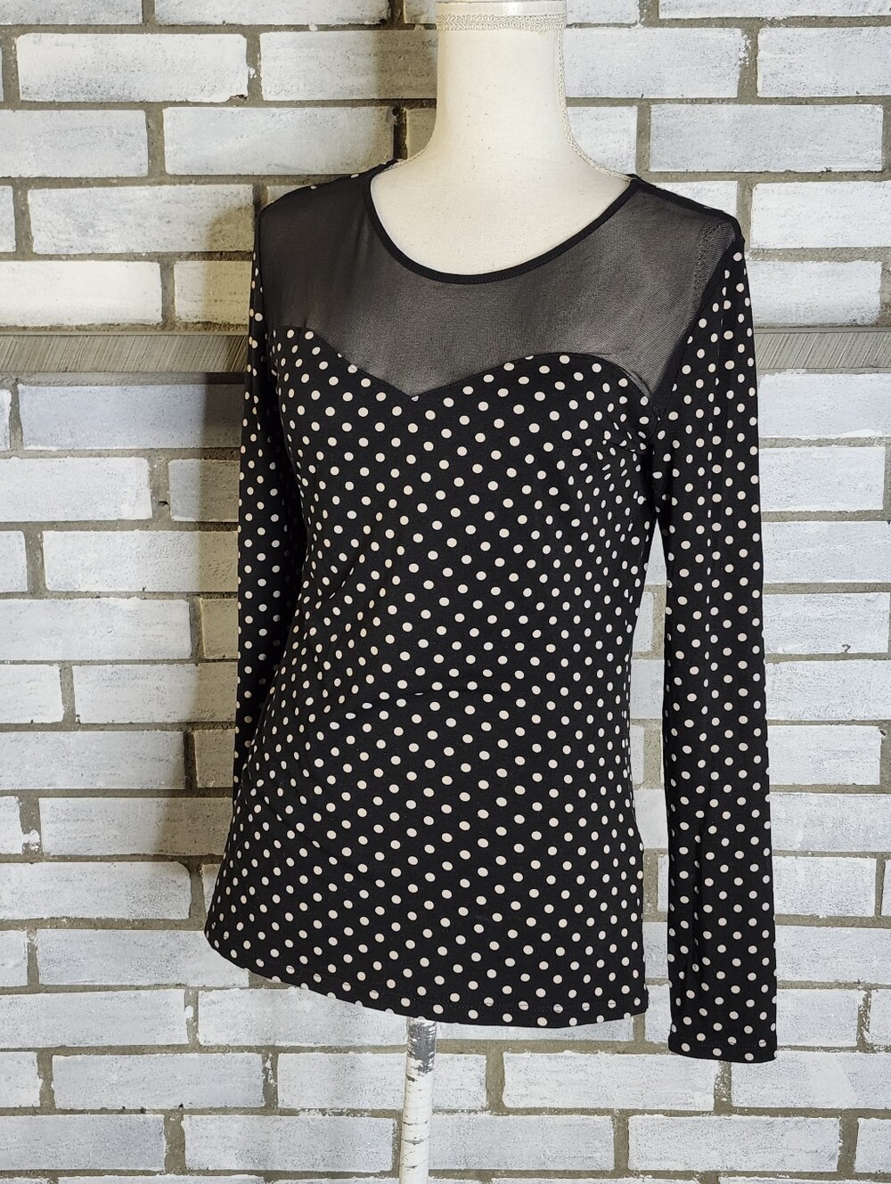 • H & M Women's Long Sleeve Sheer Top Polka Dot Shirt Size Medium Black & Cream